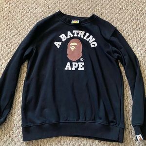 Bape crew neck with logo